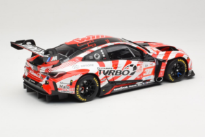 BMW M4 GT3 LMGT3 #31 D. Leung / S. Gelael / A. Farfus Team WRT 2nd Place 24 Hours of Le Mans 2024 Minichamps 1:18 113242431 M — bild 3 av 8