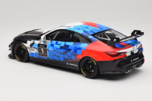 BMW M4 GT4 #1 Presentation 2024 Otto 1:18 OT1125 Resin — bild 5 av 6