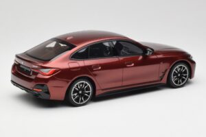 BMW M440i G26 Gran Coupe Aventurine Röd Otto 1:18 OT1075 Resin — bild 2 av 6