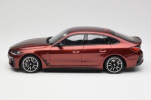 BMW M440i G26 Gran Coupe Aventurine Röd Otto 1:18 OT1075 Resin — bild 3 av 6