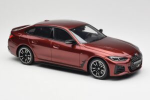 BMW M440i G26 Gran Coupe Aventurine Röd Otto 1:18 OT1075 Resin — bild 4 av 6