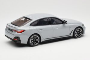 BMW M440i G26 Gran Coupe Brooklyn Grå Metallic Otto 1:18 OT454 Resin — bild 2 av 6