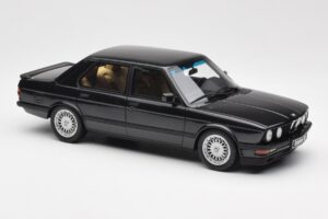 BMW M5 E28 Diamond Svart Otto 1:18 OT184 Resin — bild 4 av 6