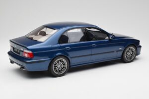 BMW M5 E39 Avus Blå Otto 1:12 G073 Resin — bild 2 av 6