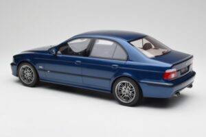 BMW M5 E39 Avus Blå Otto 1:12 G073 Resin — bild 5 av 6
