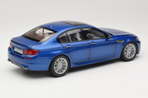 BMW M5 F10 Monte Carlo Blue Paragon 1:18 80432186352 Metall — bild 3 av 8