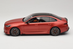 BMW M5 G90 Beach Orange GT Spirit 1:18 GT966 Resin — bild 3 av 6