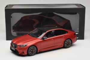 BMW M5 G90 Beach Orange GT Spirit 1:18 GT966 Resin — bild 6 av 6