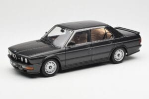 BMW M535i E28 Diamond Svart AUTOart 1:18 75162 Metall