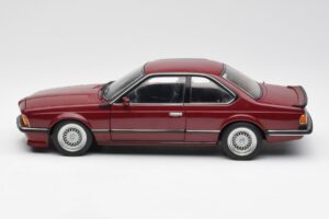 BMW M635 CSi E24 Karmin Röd AUTOart 1:18 70528 Metall — bild 4 av 8