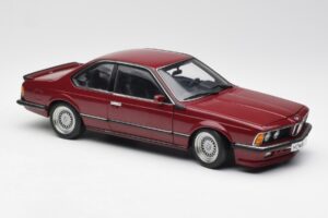 BMW M635 CSi E24 Karmin Röd AUTOart 1:18 70528 Metall — bild 6 av 8