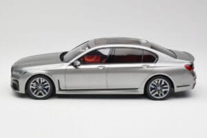 BMW M760i G12 V12 Final Edition Grå GT Spirit 1:18 GT478 Resin — bild 3 av 6