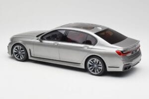 BMW M760i G12 V12 Final Edition Grå GT Spirit 1:18 GT478 Resin — bild 5 av 6