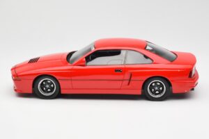 BMW M8 E31 Prototype Röd Schuco 1:18 450020900 Metall — bild 3 av 6