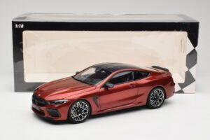 BMW M8 F91 Convertible Storm Bay Metallic Minichamps 1:18 110029020 Metall — bild 8 av 8