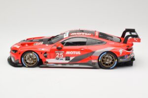 BMW M8 GTE RLL Racing #25 C. De Phillippi / B. Spengler Class Winners IMSA GP Road Atlanta 2020 Minichamps 1:18 155202995 Met — bild 3 av 6