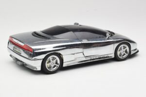 BMW Nazca M12 Chrome Silver Revell 1:18 08916 Metall — bild 3 av 8