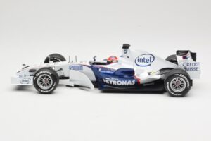 BMW Sauber F1.07 #10 R. Kubica Launch Version 2007 Minichamps 1:18 80430426995 Metall — bild 3 av 7