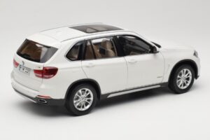 BMW X5 E70 Alpine White Paragon 1:18 PA-97073 Metall — bild 3 av 8