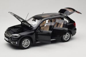 BMW X5 E70 Sapphire Black Paragon 1:18 PA-97071 Metall — bild 2 av 8