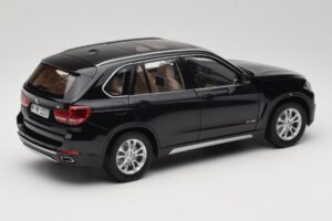BMW X5 E70 Sapphire Black Paragon 1:18 PA-97071 Metall — bild 3 av 8