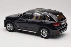 BMW X5 E70 Sapphire Black Paragon 1:18 PA-97071 Metall — bild 7 av 8