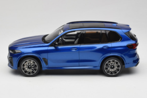 BMW X5 M F95 Competition Marina Bay Blue Metallic GT Spirit 1:18 GT967 Resin — bild 3 av 6