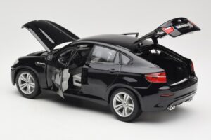 BMW X6 M E71 Svart Bburago 1:18 18-12081 Metall — bild 5 av 8