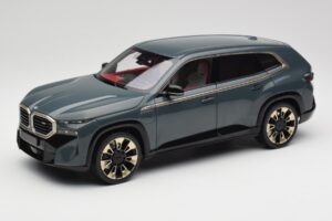 BMW XM G09 Isle of Man Green Minichamps 1:18 110023300 Metall