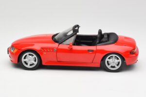 BMW Z3 E36/7 Cabriolet Röd UT Models 1:18 180024330 Metall — bild 4 av 8