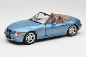 BMW Z3 E36/7 James Bond Goldeneye Blå Metallic UT Models 1:18 180024336 Metall