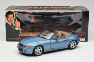 BMW Z3 E36/7 James Bond Goldeneye Blå Metallic UT Models 1:18 180024336 Metall — bild 8 av 8