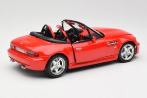 BMW Z3 E36/7 Roadster Röd Bburago 1:18 3349 Metall — bild 3 av 8