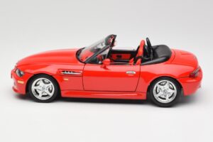 BMW Z3 E36/7 Roadster Röd Bburago 1:18 3349 Metall — bild 4 av 8