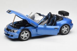 BMW Z3 M Roadster Med Bagagehållare Blå Metallic UT Models 1:18 20416 Metall — bild 2 av 8