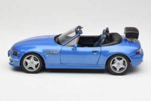 BMW Z3 M Roadster Med Bagagehållare Blå Metallic UT Models 1:18 20416 Metall — bild 4 av 8