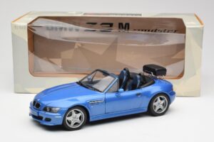 BMW Z3 M Roadster Med Bagagehållare Blå Metallic UT Models 1:18 20416 Metall — bild 8 av 8