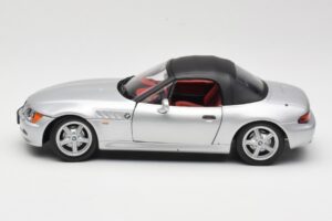 BMW Z3 Roadster 1.8 Silver UT Models 1:18 20404 Metall — bild 4 av 8