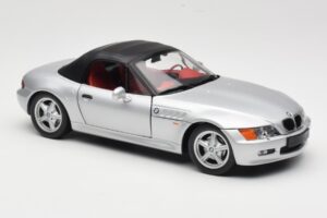 BMW Z3 Roadster 1.8 Silver UT Models 1:18 20404 Metall — bild 6 av 8
