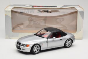 BMW Z3 Roadster 1.8 Silver UT Models 1:18 20404 Metall — bild 8 av 8