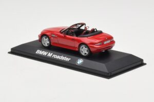 BMW Z3 Roadster 2.8 Röd Minichamps 1:43 BMW004 Metall — bild 3 av 4