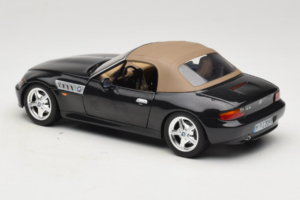 BMW Z3 Roadster Grön Återförsäljar Edition UT Models 1:18 80439411711 Metall — bild 7 av 8