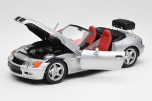 BMW Z3 Roadster Med Bagagehållare Silver UT Models 1:18 20407 Metall — bild 2 av 8