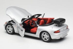 BMW Z3 Roadster Med Bagagehållare Silver UT Models 1:18 20407 Metall — bild 5 av 8