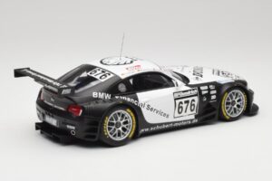 BMW Z4 #676 H. Stuck / J. Hennerici / D. Hurtgen Team Schubert Nürburgring 24 Hours 2006 AUTOart 1:18 80649 Metall — bild 2 av 6