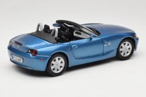 BMW Z4 E85 Blå Metallic Motormax 1:18 73144 Metall — bild 3 av 8