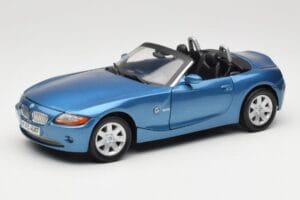 BMW Z4 E85 Blå Metallic Motormax 1:18 73144 Metall