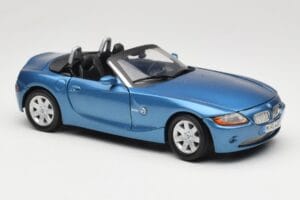 BMW Z4 E85 Blå Metallic Motormax 1:18 73144 Metall — bild 6 av 8
