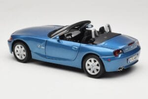 BMW Z4 E85 Blå Metallic Motormax 1:18 73144 Metall — bild 7 av 8
