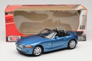 BMW Z4 E85 Blå Metallic Motormax 1:18 73144 Metall — bild 8 av 8